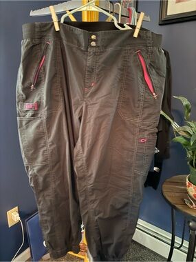 WonderWink Black Cargo Pants with Pink Trim